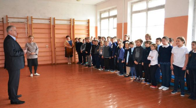13 ноября в спортзале СОШ №3 корпус 1 состоялось очередное вручение знаков ГТО школьникам